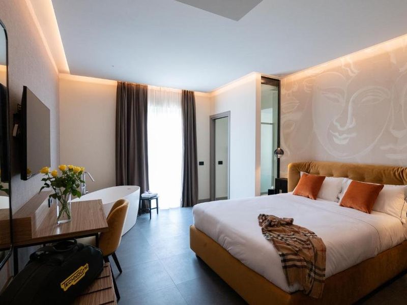 Hotel Photo 6