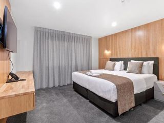 Фото отеля Kolmar Inn