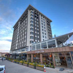 NearBy Hotel
