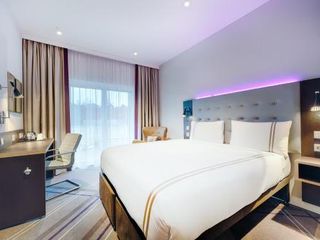 Фото отеля Premier Inn Mannheim City Centre