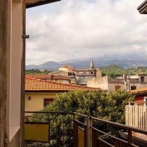 NearBy Hotel