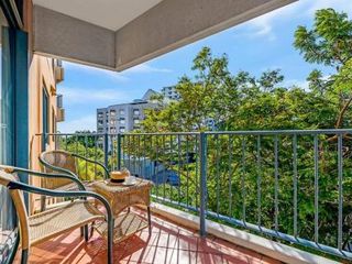 Фото отеля Seaside Oasis with Balcony along the Esplanade