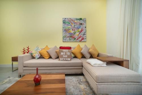 Luxury 1 bed apartment near Seven Mile Beach at The Grove - Villa Pina Colada