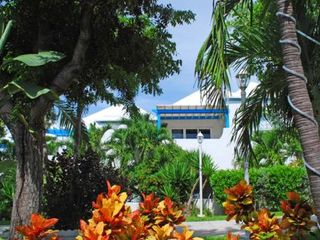 Фото отеля Perfect Island Retreat at Paradise Island Beach Club Villas