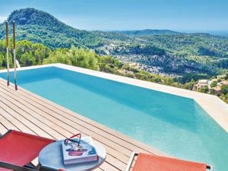 Nice Home In Galilea With 3 Bedrooms, Wifi And Outdoor Swimming Pool