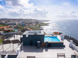 Фото отеля 3 bdr aprt, best seaview, rooftop pool - LCGR