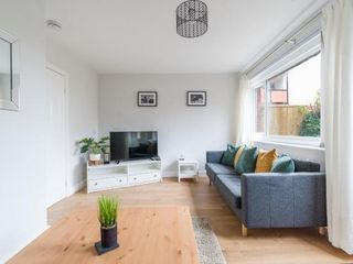 Фото отеля Charming 3-Bed House in Newcastle upon Tyne