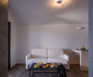 LF Suites & Villas Santorini Island Greece