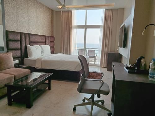 The Bay Suites