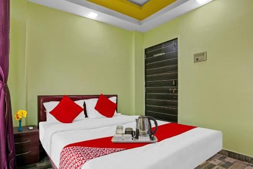 OYO 70016 Om Sai Ram Residency