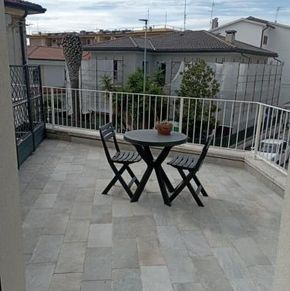 NearBy Hotel