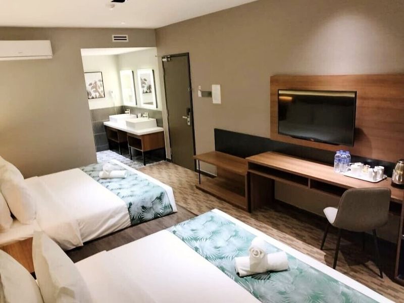 Hotel Photo 12