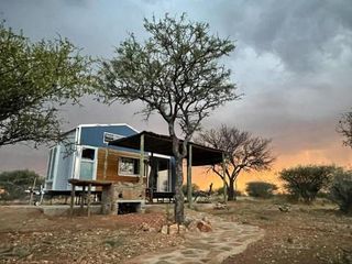 Фото отеля Bella Tiny, Bush Tiny House with great views