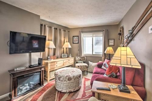 Photo of Ski-In Ski-Out Condo with Balcony and Slope Views!