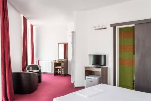 Hotel Photo 12