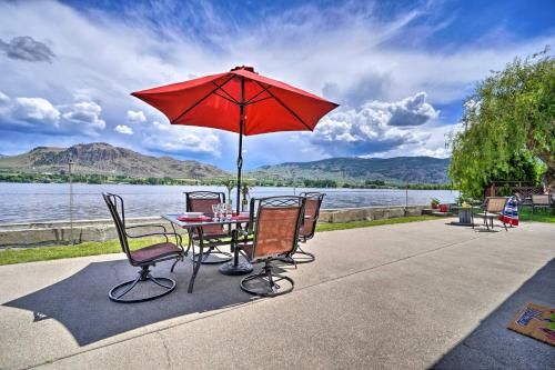 Photo of Waterfront Lake Osoyoos Cottage with Beach and Patio!