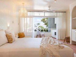Фото отеля Club Tropical Resort - Newly renovated Studio Apartments
