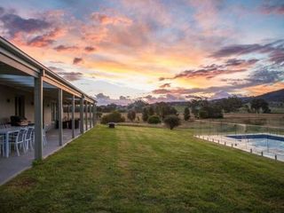 Фото отеля Abingdon House - Mudgee Retreat