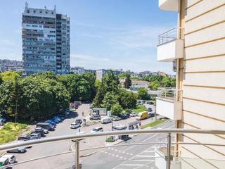 Фото отеля Bright apartment for 5 guests with free parking