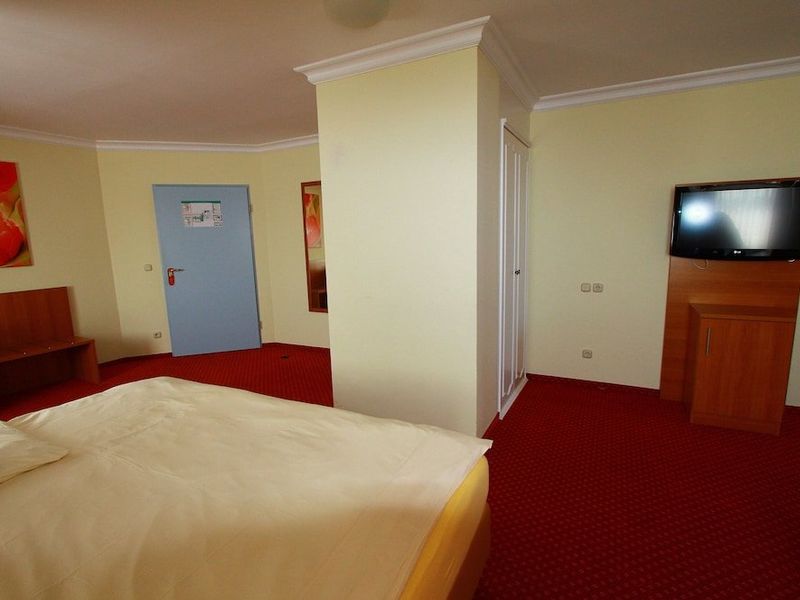 Hotel Photo 8