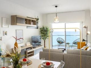 Фото отеля Lovely 3-bedroom apartment in Prokymea court