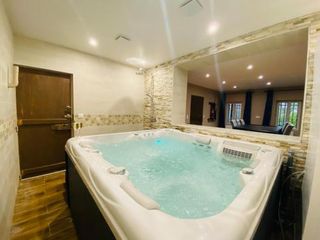 Фото отеля Un moment hors du temps - Jacuzzi - Sauna - Billard - Parking