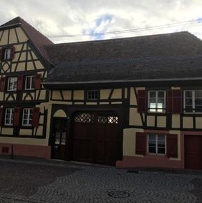NearBy Hotel