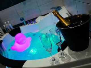 Hotel pic Magnifique maison avec baignoire balnéo