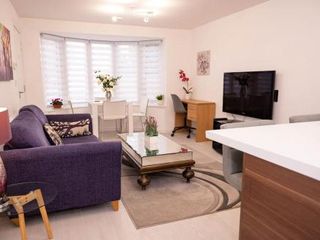 Hotel pic Luxury 2-bedroom Flat + Free Parking, Oxford