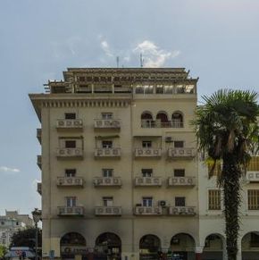 NearBy Hotel