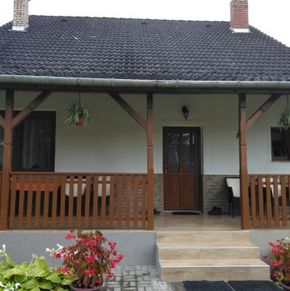 NearBy Hotel