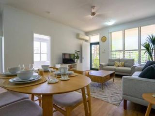 Фото отеля Nightcliff Retreat: Stylish 2BR Apt Near Foreshore