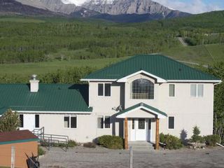 Фото отеля Waterton Country Villas