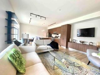 Hotel pic Brand New 3-Bedroom Condo in the Heart of Sidney