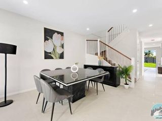 Hotel pic Aircabin - Leppington - Lovely Comfy - 5 Bed House