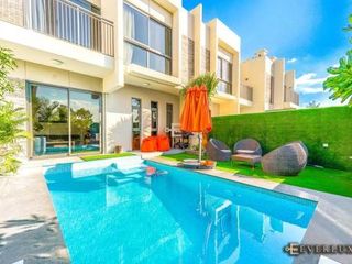 Фото отеля Everluxe Sycamore Private Pool 3 Bedroom Villa With Maids Room