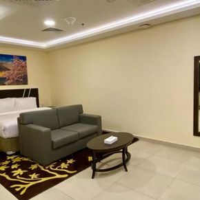 NearBy Hotel
