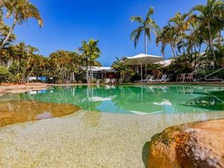 Hotel pic Poolside Retreat at Tropical Resort 126IP