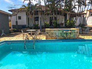 Hotel pic Casa de campo com piscina, mesa de bilhar e 3 quartos