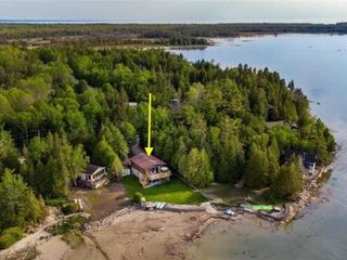 Фото отеля Waterfront Cottage for rent (Near Sauble Beach)