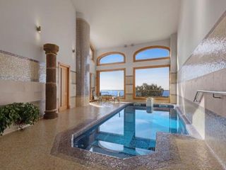 Villa Luna Suites