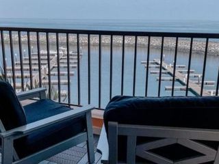 Фото отеля Dream Inn Apartments - Premium 2BR with Beach Access - Fujairah