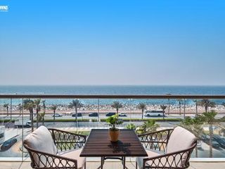 Фото отеля bnbmehomes - Lux Beachfront Getaway on Palm - 20412