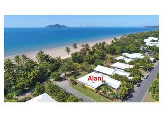 Hotel pic Alani - Absolute Beachfront - Sleeps up to 10