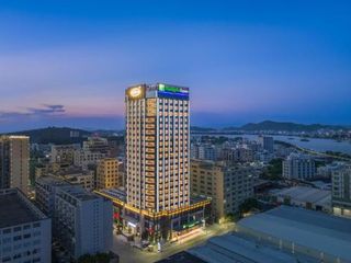 Фото отеля Holiday Inn Express Shantou Chenghai