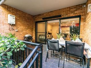 Фото отеля Funda Place - Leafy Hideout in Northern Beaches