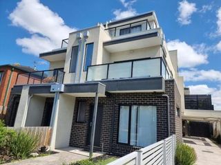 Фото отеля Rosie Townhouse in prime location close to CBD