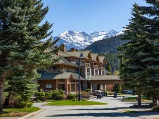 Фото отеля Lakeside Landing - Tranquil Mountain & Lake Views, Near XC Skiing - Wh