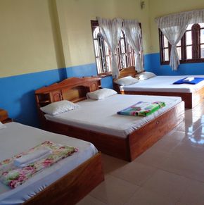 NearBy Hotel