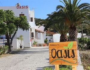 Oasis Rooms & Studios in Galissas Galissas Greece
